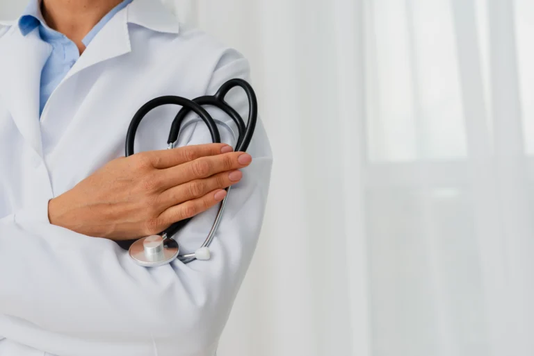 Médico aprovado no concurso SMS BH.