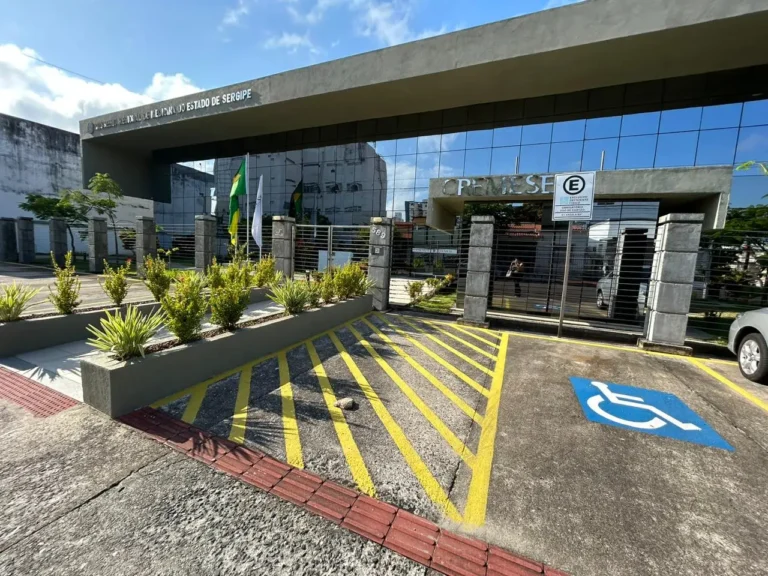 Instituição do concurso CREMESE