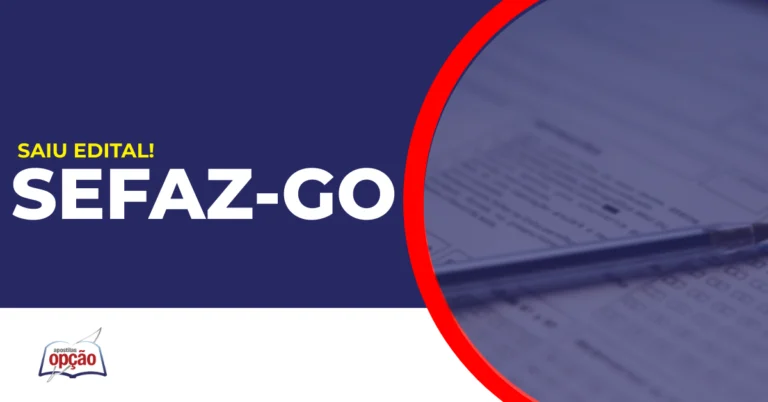 Pessoa preenchendo gabarito concurso Sefaz GO