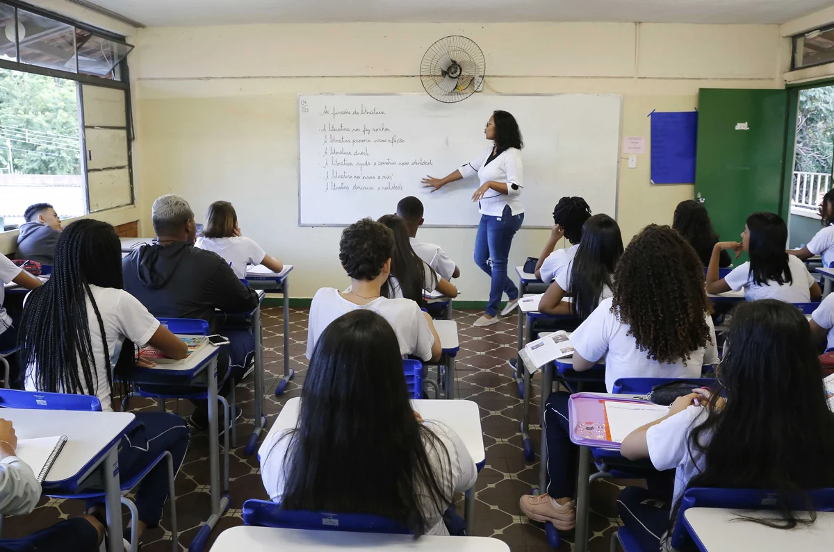 Aprovada no concurso SEE MG dando aula