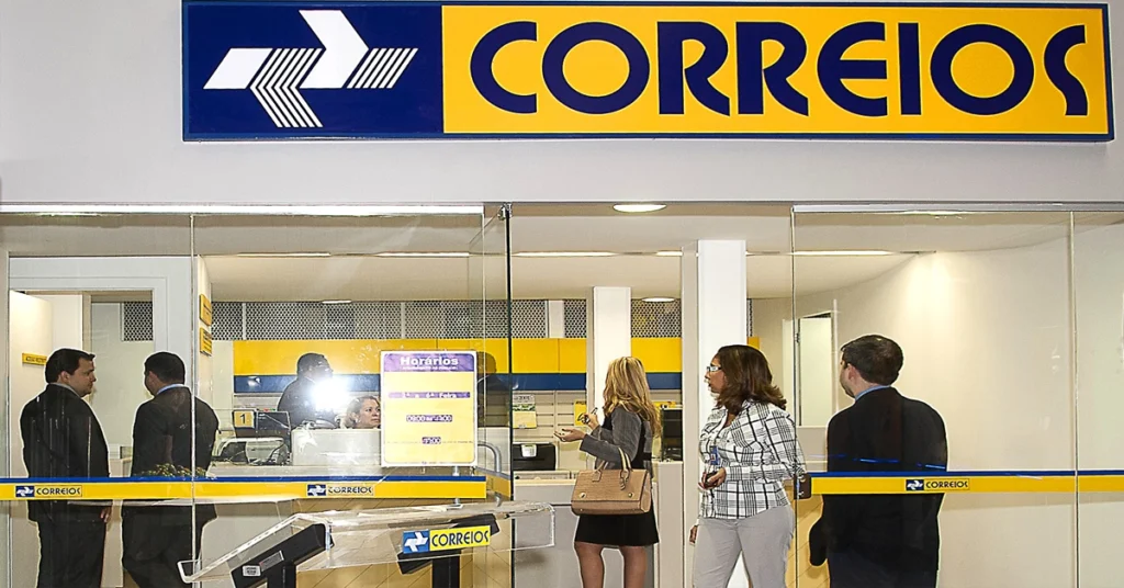 Aprovado no concurso Correios 2025 trabalhando com o público.