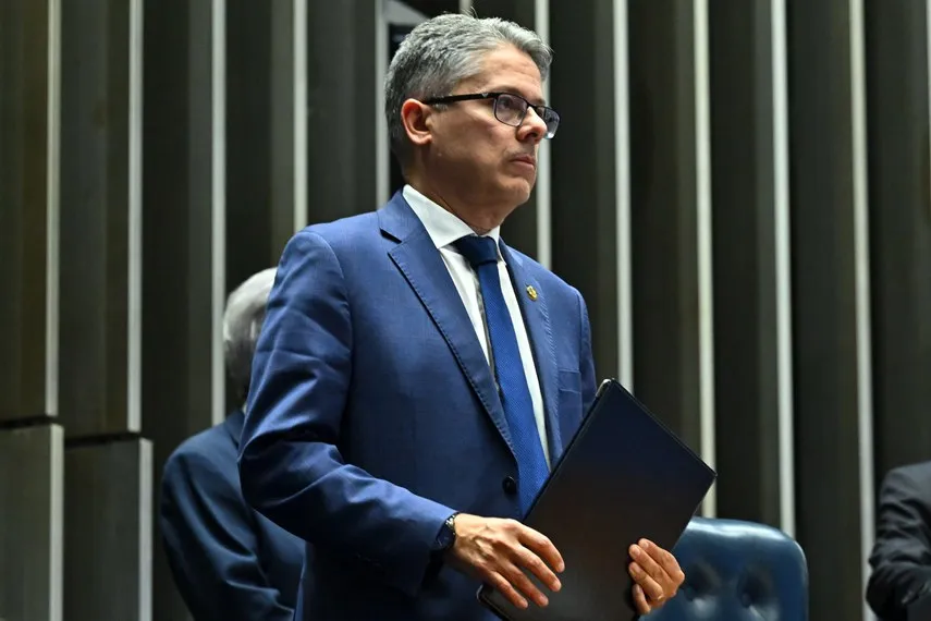 Relator, Alessandro Vieira defendeu transformação da Autoridade Nacional de Proteção de Dados em agência
Jefferson Rudy/Agência Senado
Fonte: Agência Senado
