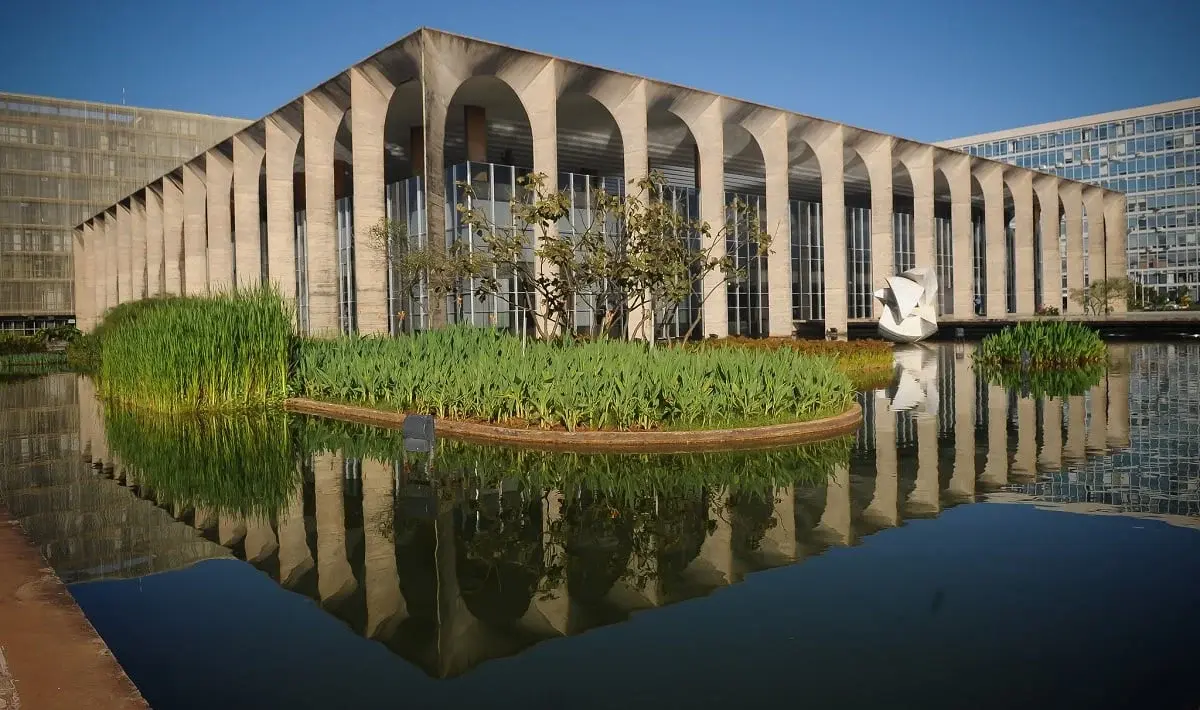 Lugar a onde os aprovados no concurso Diplomata irão trabalhar.