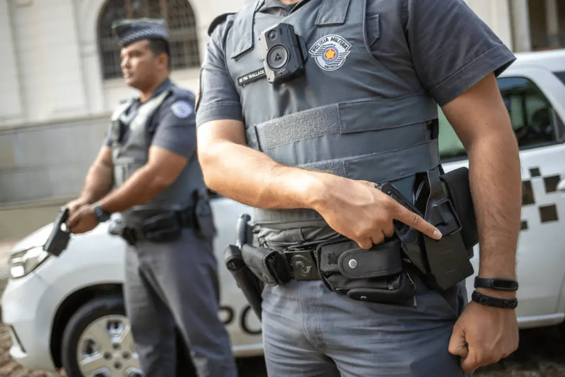 Aprovados no concurso PM SP fardados.
