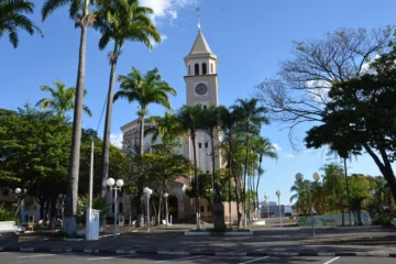 Praça de Itapira, onde os aprovados do concurso Câmara de Itapira vão trabalhar.
