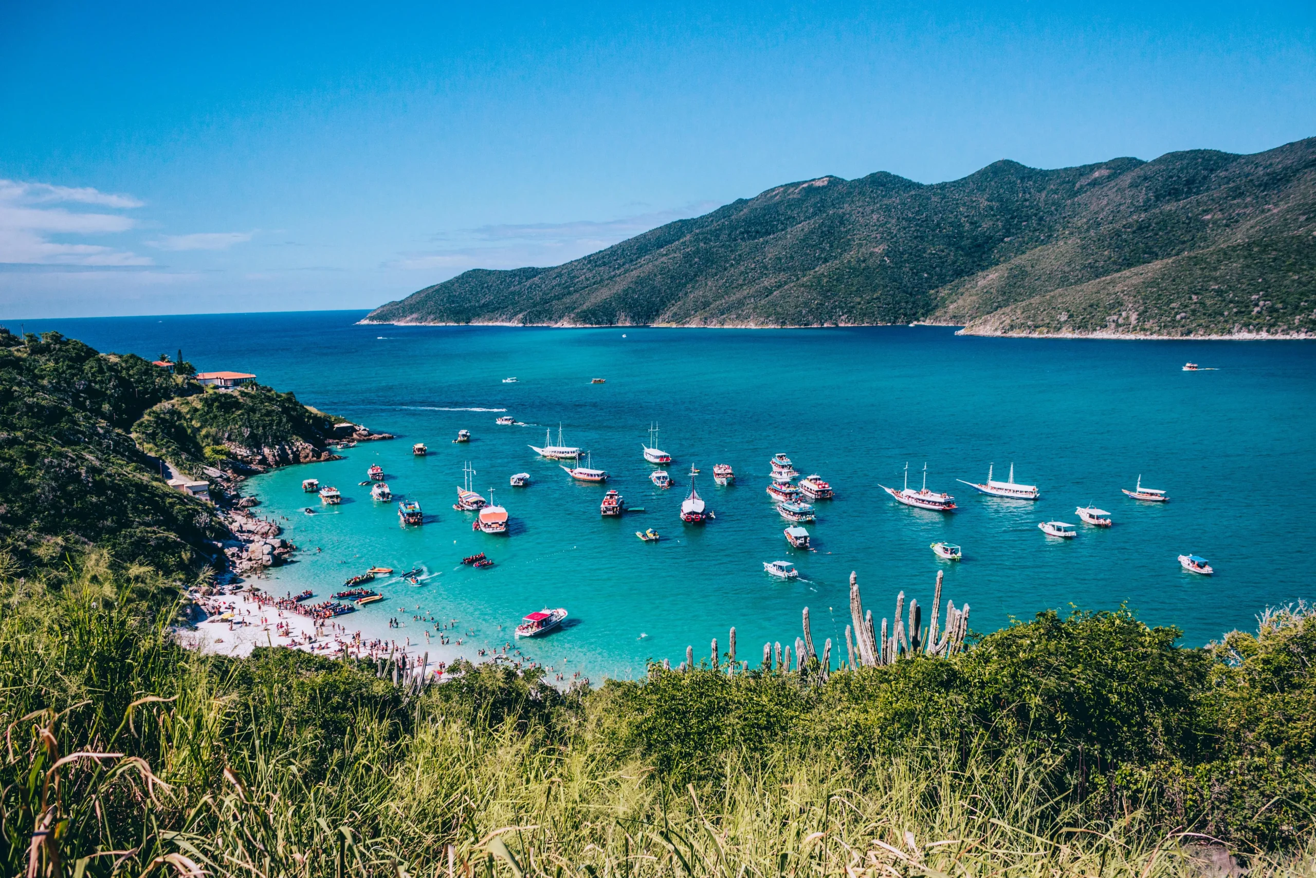 Praia de Arraial do Cabo, onde os candidatos do concurso Prefeitura de Arraial do Cabo vão trabalhar.