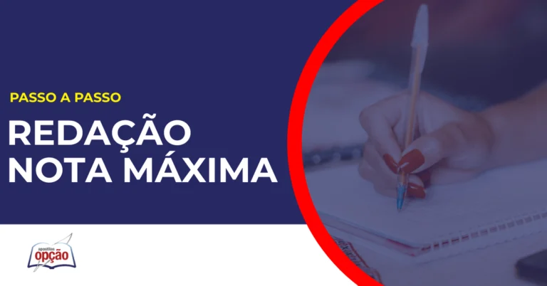 Pessoa fazendo redação para concursos