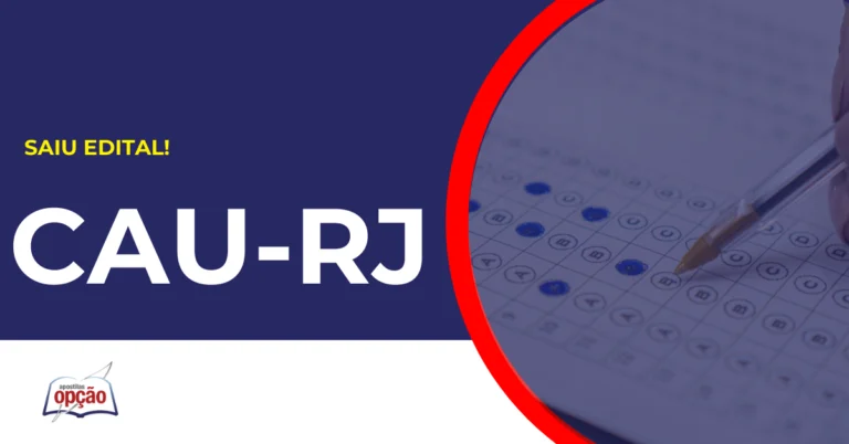 Pessoa preenchendo gabarito do concurso CAU RJ