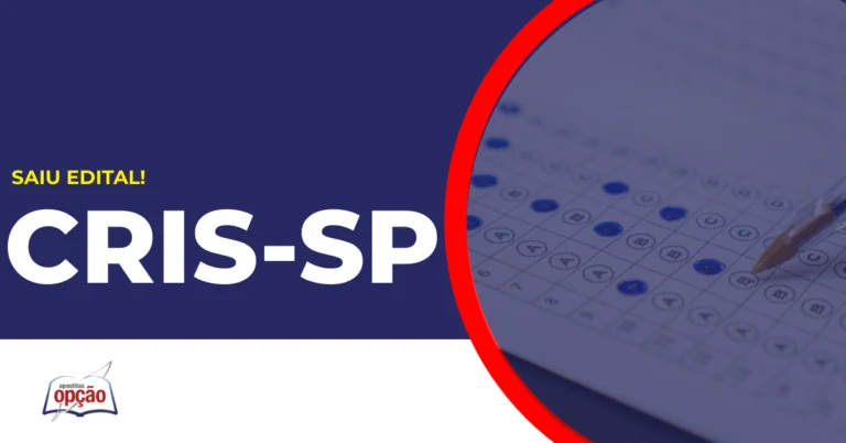 Pessoa preenchendo gabarito do concurso CRIS SP